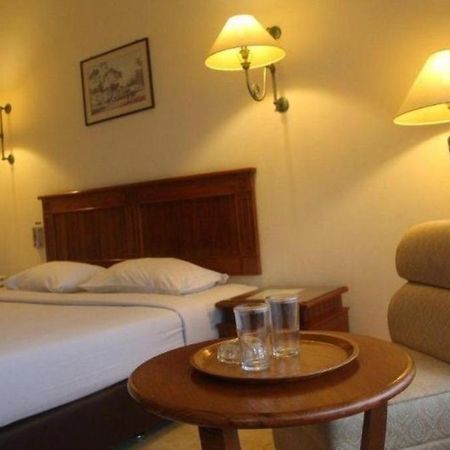 Hotel Parama Puncak Ngoại thất bức ảnh