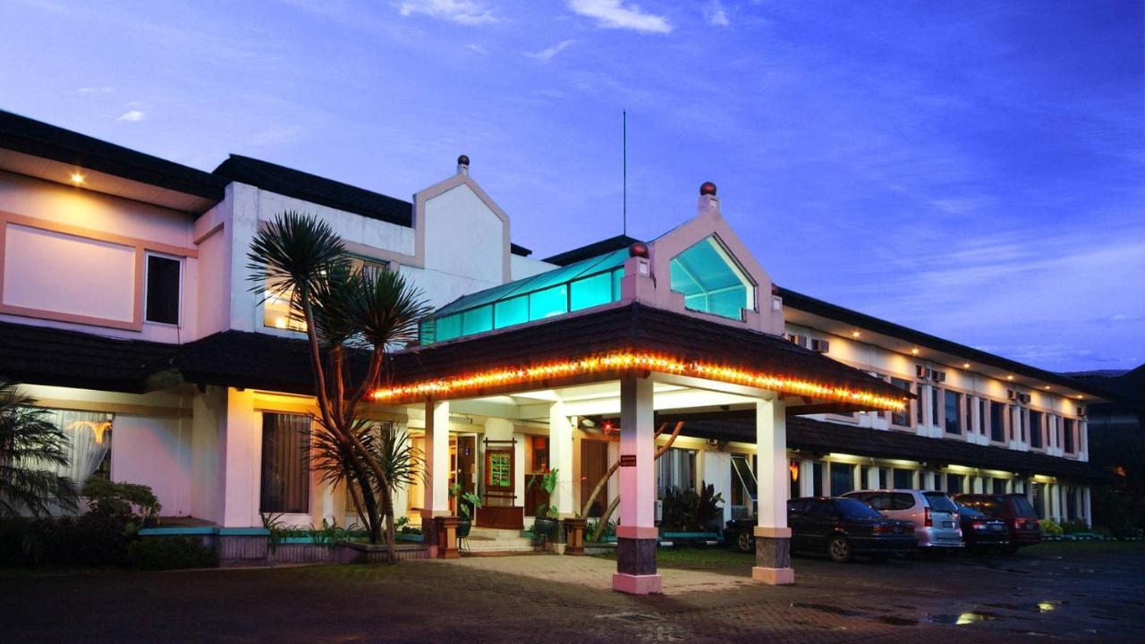 Hotel Parama Puncak Ngoại thất bức ảnh